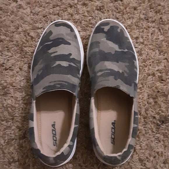 Soda Shoes - SODA Camo Sneakers